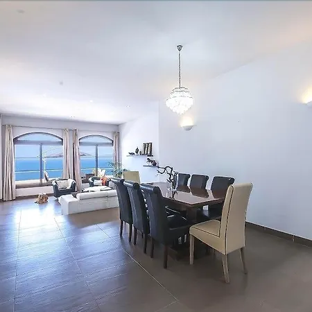 Voramar Villa